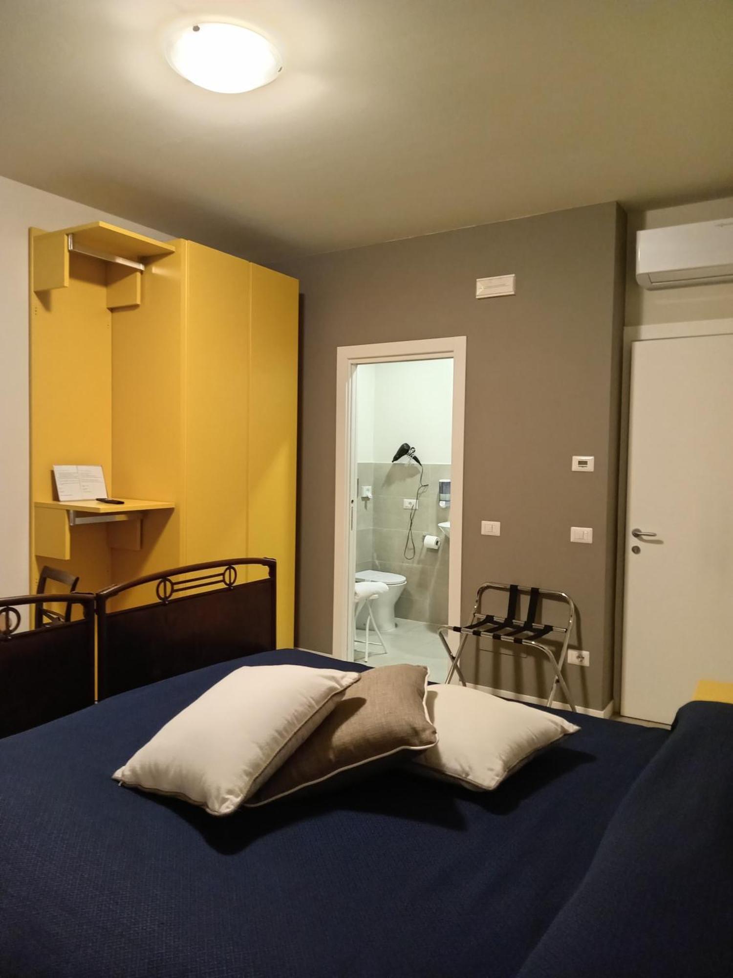 Il Trovatore Rooms Парма Экстерьер фото
